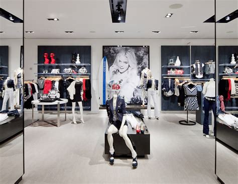 » Guess flagship store New York 05