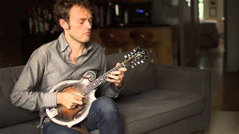 The Different Types Of Mandolin Strings Chris Thile Uses – ScionAv