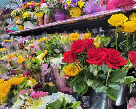 West Berlin Flower Arrangement | Flower Bouquets | Zallie Family Markets