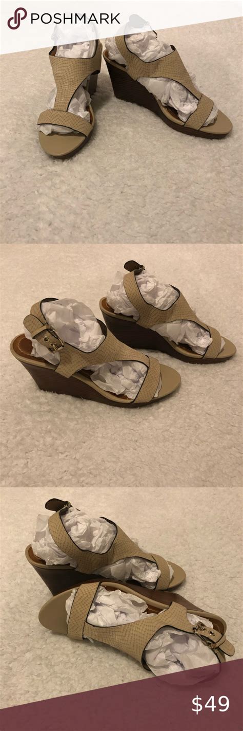 Ann Taylor Wedge Sandals in 2022 | Wedge sandals, Wedges, Wedge shoes