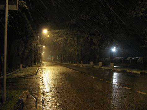 streetlight and the rain at night | Night scenery, Rain street, Night rain