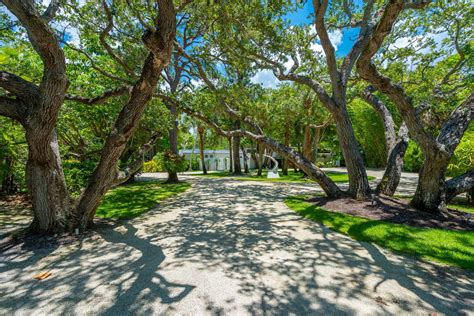 Photo 1 of 35 in The Banyan Beach House Asks a Breezy $3.6 Million by ...