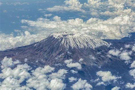 2nd Tallest Mountain In Africa - Noe Oulthe