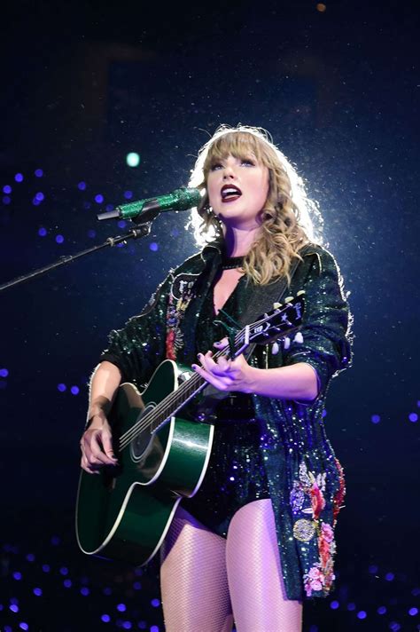 Taylor Swift – Performs at Reputation Stadium Tour in Tokyo – GotCeleb