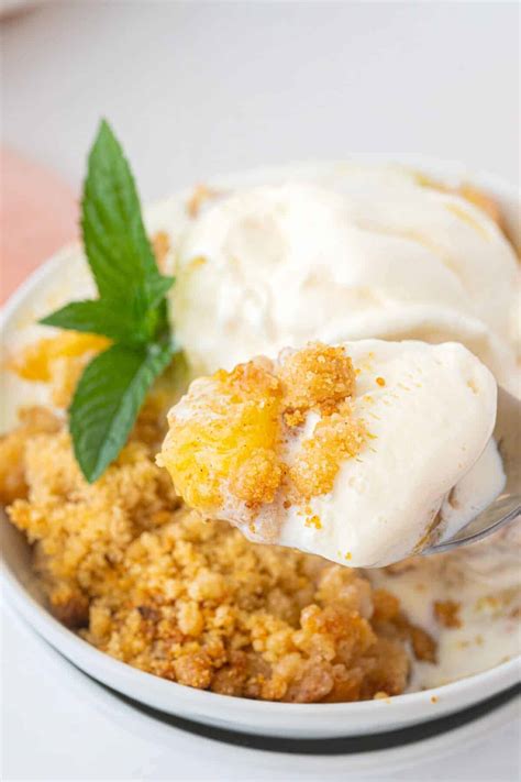 Peach Crumble Recipe - The Kitchen Magpie