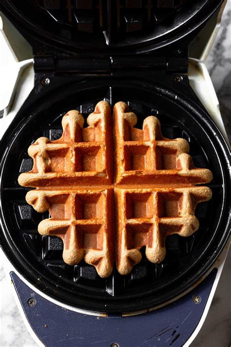 High Protein Waffles (33 grams of protein!) - Eat the Gains