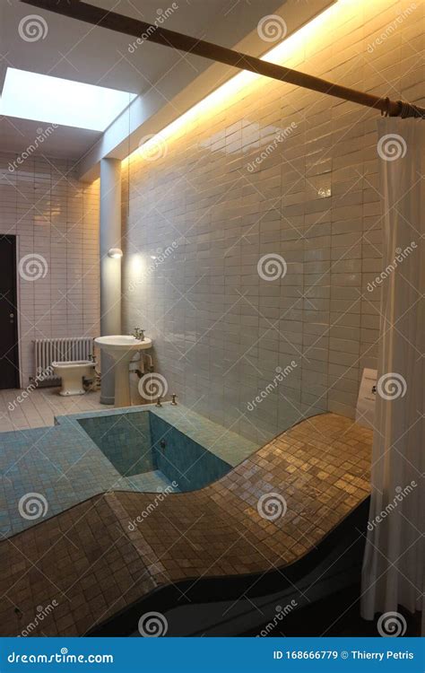 Unique Bathroom by Le Corbusier at Villa Savoye Editorial Stock Image - Image of abstract ...