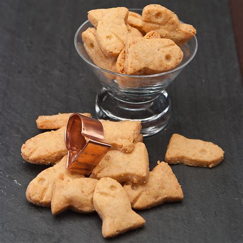 Gluten-Free Cheesy Mini Goldfish Crackers | Gluten Free Canteen