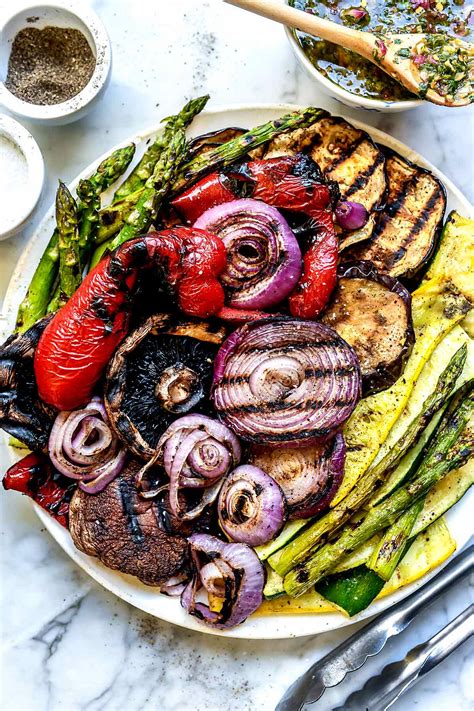 The BEST Easy Grilled Vegetables - foodiecrush.com