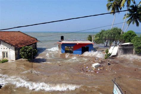 ClimbingNoob: Tsunami Sri Lanka 2004 Full Video Galle