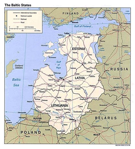 Mapa político grande de los Estados del Báltico con las carreteras y ...