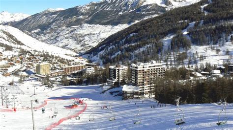 Vars - book apartments and chalets with ski-france.com