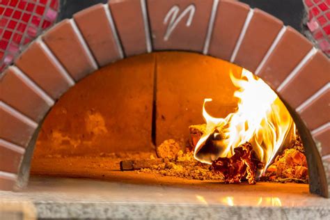 Pizza oven in a pizzeria in Moscow - Creative Commons Bilder