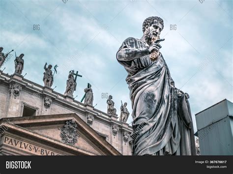 Statue Apostle Peter Image & Photo (Free Trial) | Bigstock