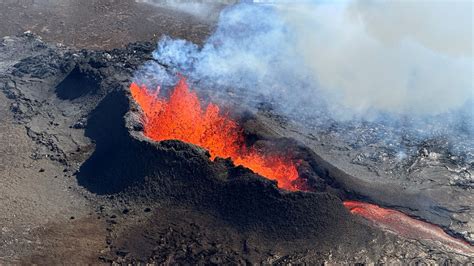 Iceland declares state of emergency over volcanic eruption threat - Monday Newspaper