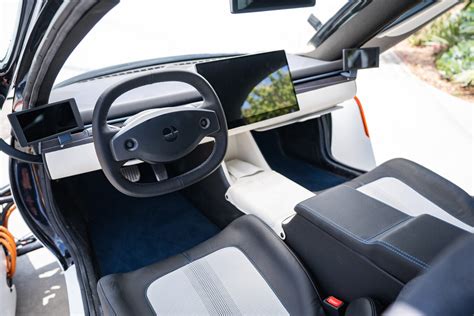 Imágenes oficiales muestran el interior del auto eléctrico solar de ...