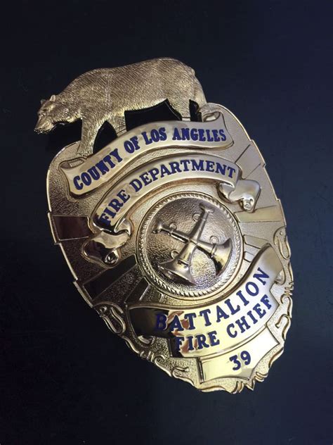 VINTAGE OBSOLETE COUNTY OF LOS ANGELES FIRE DEPARTMENT BATTALION CHIEF BADGE HMK | Los angeles ...