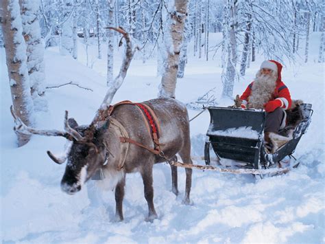 Santa And Reindeers Wallpapers - Wallpaper Cave