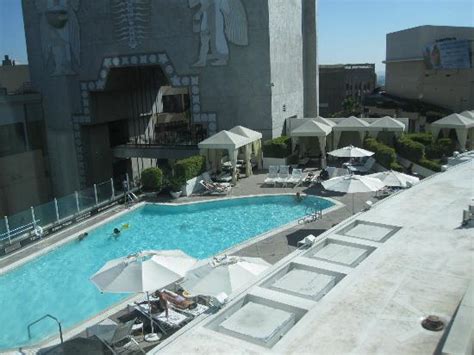 Boston Hotels Near The T Line: Loews Hotel Hollywood Pool