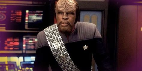 Star Trek: TNG Failed To Give Worf His Kirk Moment