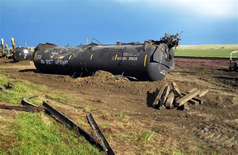 Train that derailed in Montana travelled within authorized speeds: officials | CTV News