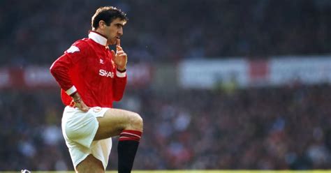 Why Eric Cantona always played with an upturned collar for Manchester ...