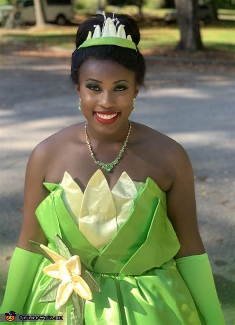 Princess Tiana Costume | DIY Costume Guide