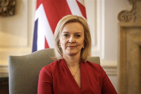 Liz Truss tells G7 to keep sanctions until all Russian troops have left Ukraine | Radio NewsHub