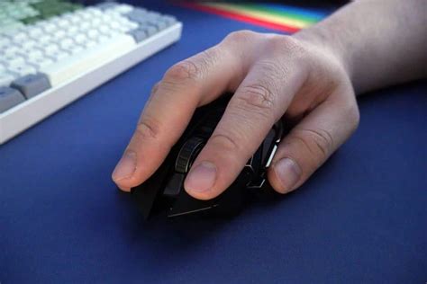 How to Palm Grip A Mouse: Explained - Switch and Click