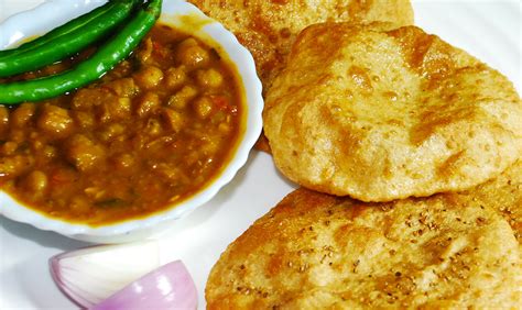 Poori Chole - Breakfast Recipes