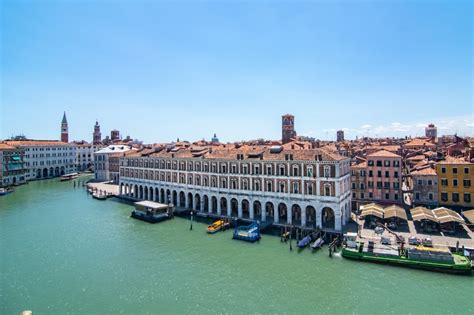 The Rialto market, from being at the centre of the world to an ...