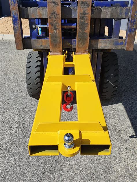 2000kg forklift crane jib attachment with tow ball | Allied Forklifts