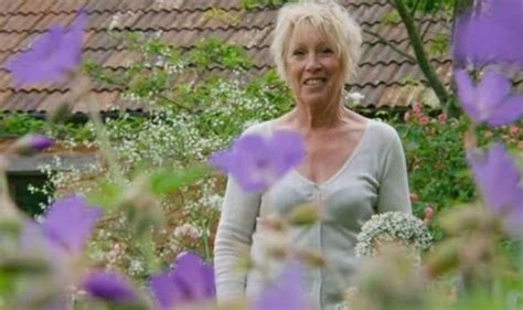 Carol Klein: Gardeners’ World star issues warning to Zoe Ball ‘Leave those carrots alone’ - Hot ...