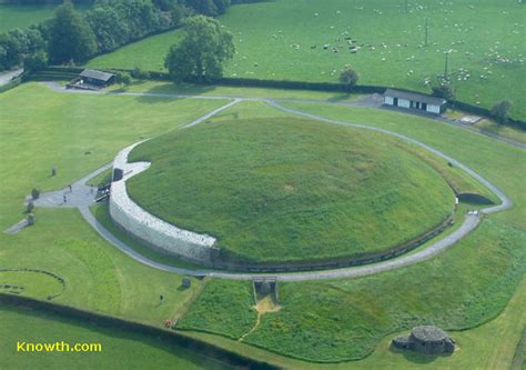 Newgrange and Knowth, Boyne Valley - Aerial Images