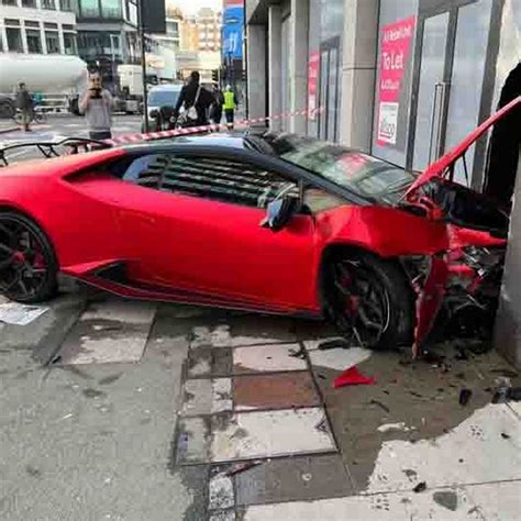 Arriba 62+ imagen lamborghini crash - Abzlocal.mx