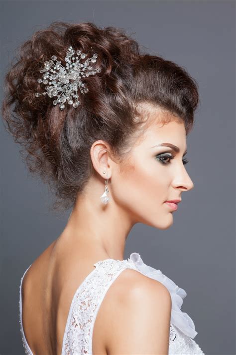 40 Wedding Hairstyles You'll Absolutely Want to Try | Mom Fabulous