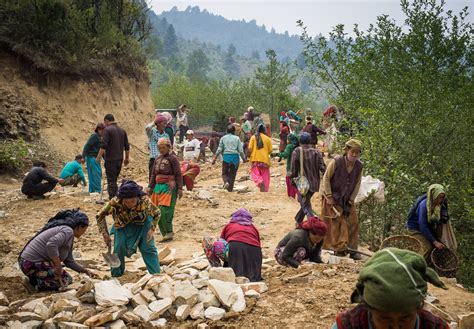 Into The Mountains – Adventures in Nepal