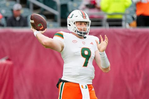 QB Tyler Van Dyke expected to lead Miami vs. Virginia