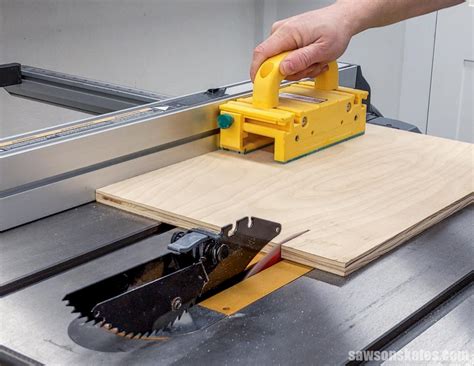 Stay Safe: Table Saw Safety Features