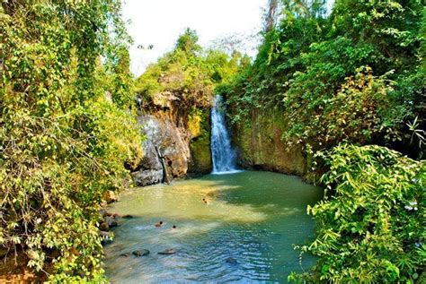 Waterfalls in Cambodia. | International volunteer, Volunteer abroad, Waterfall