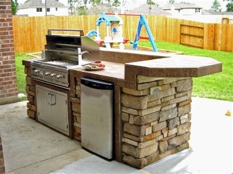 10 Best Small Outdoor Kitchen Ideas For Backyards To Inspire | Small outdoor kitchens, Outdoor ...