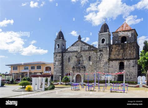 The old church of Tigbauan in Iloilo, Philippines Stock Photo - Alamy