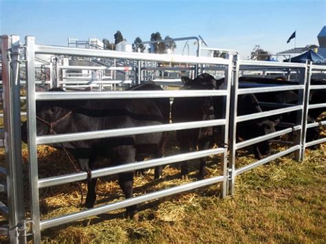 Portable Cattle Fence Panels | dbfencestore.com