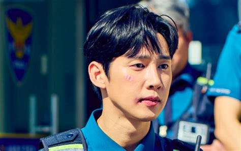 Park Sung Hoon Turns Into Handsome Police Officer in New Drama With ...