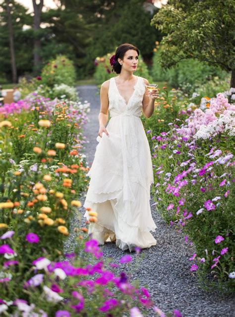 Romantic Wedding Inspiration on a Flower Farm - Green Wedding Shoes