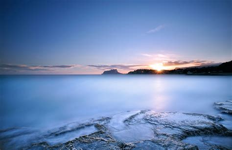 Pin Mer Océan Plage Eau Calme Bleu Ciel Nuages Soir Coucher De on Pinterest | Ocean sunset ...