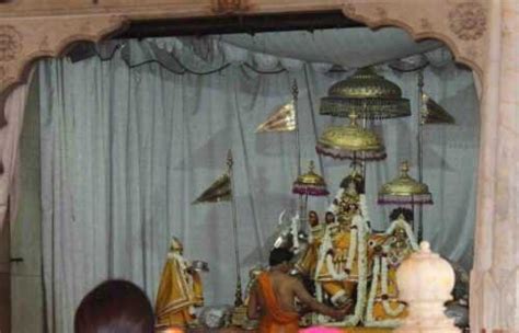 Govind Dev Ji Temple - How To Reach, Timings, Location, Details ,History, Festivals!