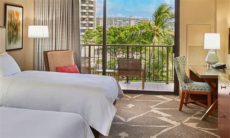 Rooms & Suites | Hilton Hawaiian Village