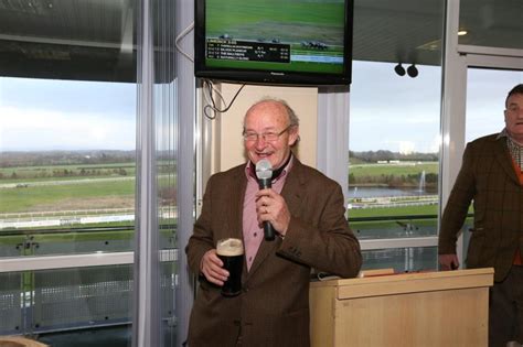 SLIDESHOW: Limerick Racecourse and Mr Binman launch Christmas Racing Festival - Photo 1 of 11 ...