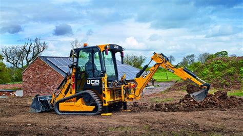 JCB demoing backhoes and compact loaders at 2019 GIE+EXPO landscaping show